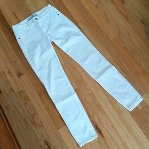 Abercrombie & Fitch mid-rise white skinny jean leggings